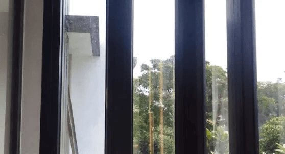Jendela Jungkit UPVC 1